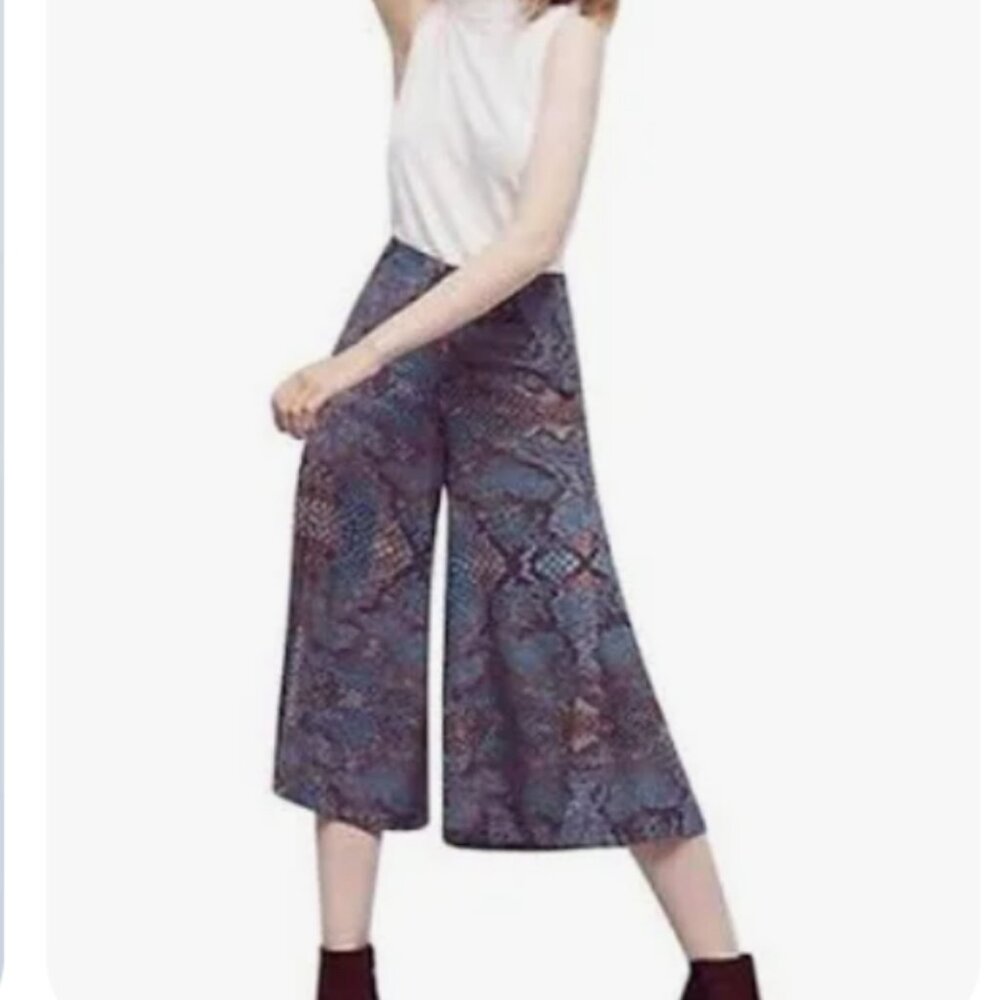 Anthropologie Essential Culotte In Snakeskin SIZE US 2